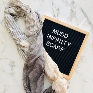 🌸Sale! 5/$25🌸 Mudd Infinity Scarf 🧣
